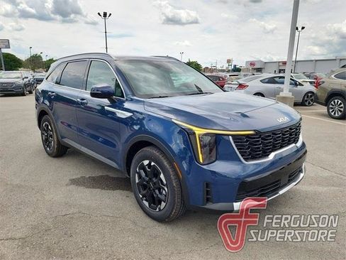 New 2025 Kia Sorento S w/ Panoramic Sunroof Package image 1