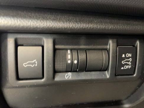 Used 2025 Subaru Forester Limited image 9