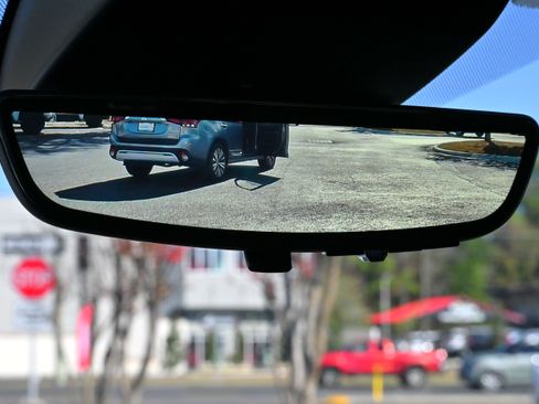 Used 2025 GMC Yukon AT4 Ultimate image 37