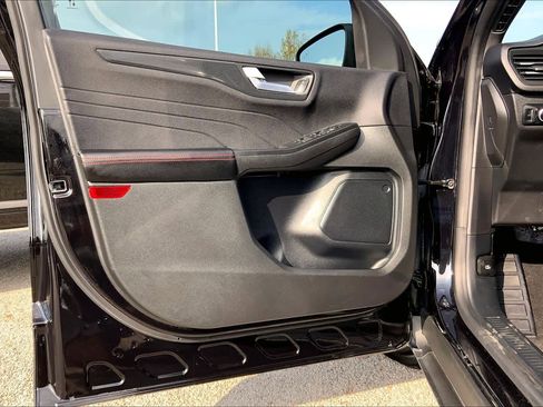 Used 2024 Ford Escape ST-Line w/ Tech Pack #1 image 21