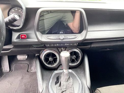 Used 2018 Chevrolet Camaro SS w/ LPO, Ground Effects Package image 12