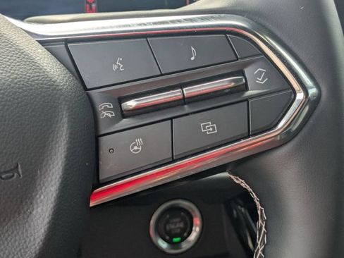 Used 2026 Chevrolet Traverse LT FWD image 18
