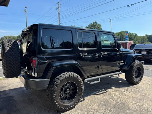 Used 2015 Jeep Wrangler Unlimited Sahara w/ Connectivity Group AWD/4WD image 7