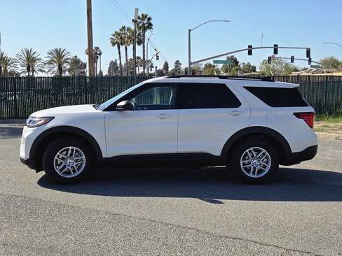 New 2026 Ford Explorer Active RWD image 11