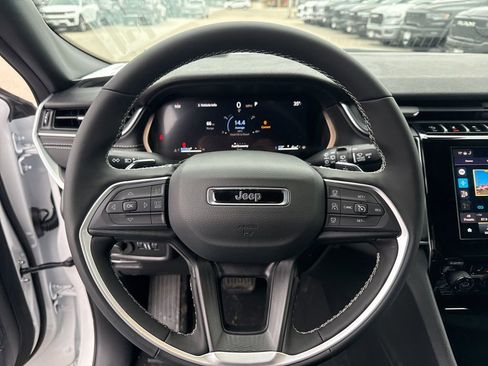 New 2026 Jeep Grand Cherokee Laredo AWD/4WD image 10
