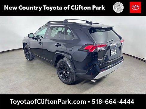 Used 2023 Toyota RAV4 SE w/ Convenience Package AWD/4WD image 5