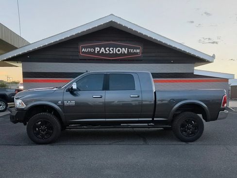 Used 2016 RAM 2500 Laramie w/ Cold Weather Group AWD/4WD image 2