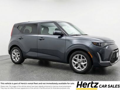 Used 2025 Kia Soul LX w/ LX Technology Package