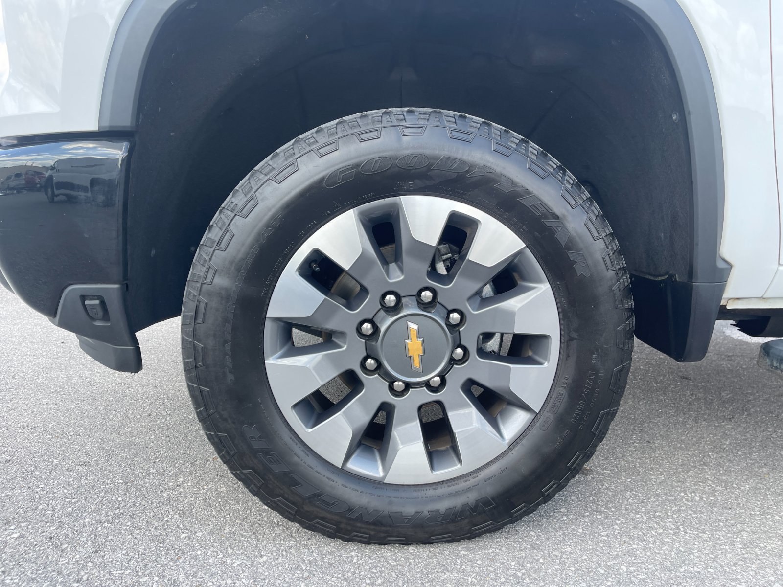 Used 2024 Chevrolet Silverado 2500 Custom w/ Custom Value Package AWD/4WD image 31