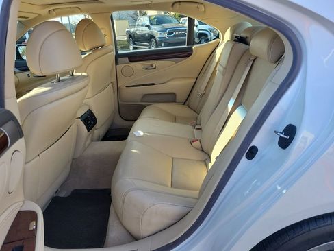 Used 2014 Lexus LS 460 image 18