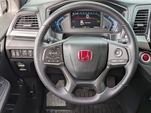 Used 2024 Honda Odyssey Sport image 22