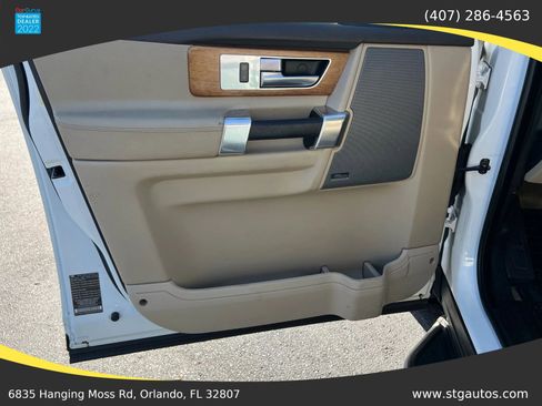 Used 2016 Land Rover LR4 HSE Silver Edition AWD/4WD image 23