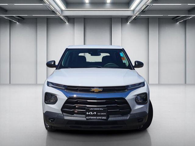 Used 2022 Chevrolet TrailBlazer LS FWD image 2