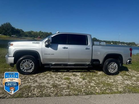 Used 2022 Chevrolet Silverado 3500 High Country w/ Technology Package AWD/4WD image 4