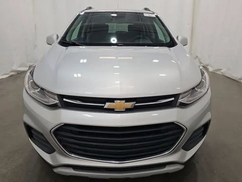 Used 2019 Chevrolet Trax LT w/ LT Convenience Package FWD image 1