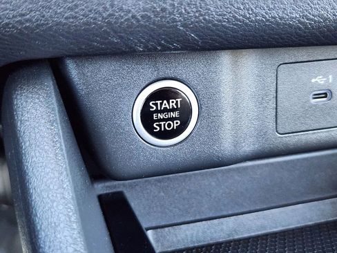 Used 2023 Nissan Rogue SV image 16