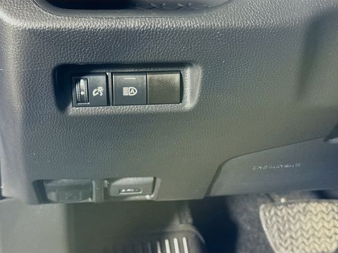 Certified 2022 Toyota RAV4 XLE image 10