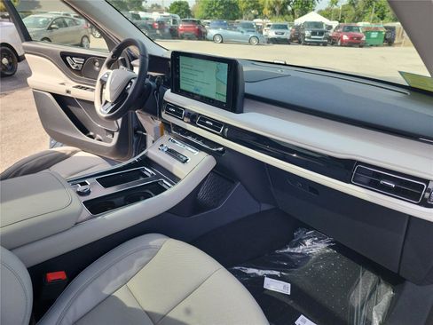 New 2026 Lincoln Aviator Reserve image 29