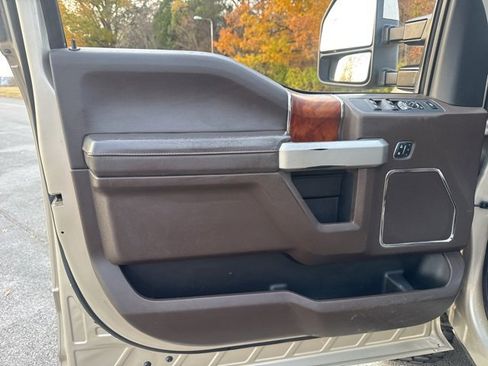 Used 2017 Ford F250 King Ranch w/ King Ranch Ultimate Package image 15