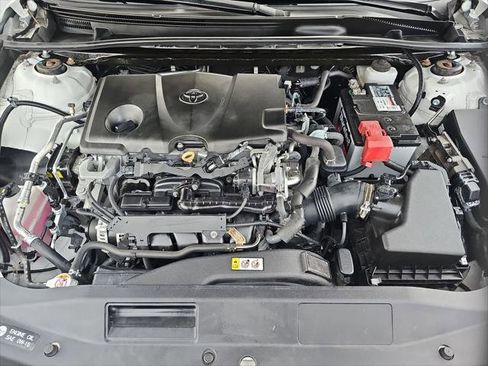 Certified 2020 Toyota Camry SE image 21