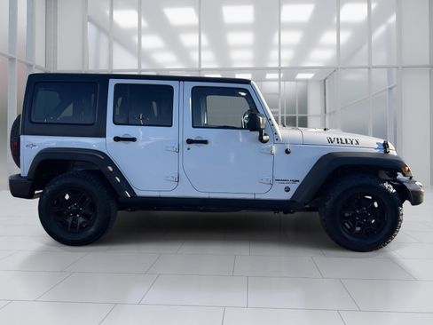 Used 2018 Jeep Wrangler Unlimited Sport image 7