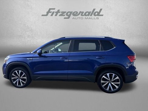 Used 2024 Volkswagen Taos SE FWD image 11