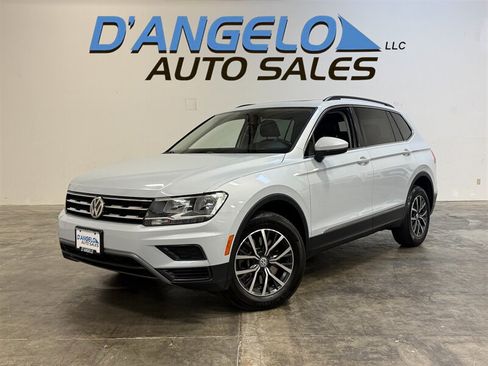 Used 2018 Volkswagen Tiguan SE w/ Panoramic Sunroof Package AWD/4WD image 1