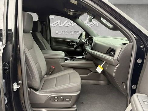 Certified 2025 Chevrolet Suburban LS image 25