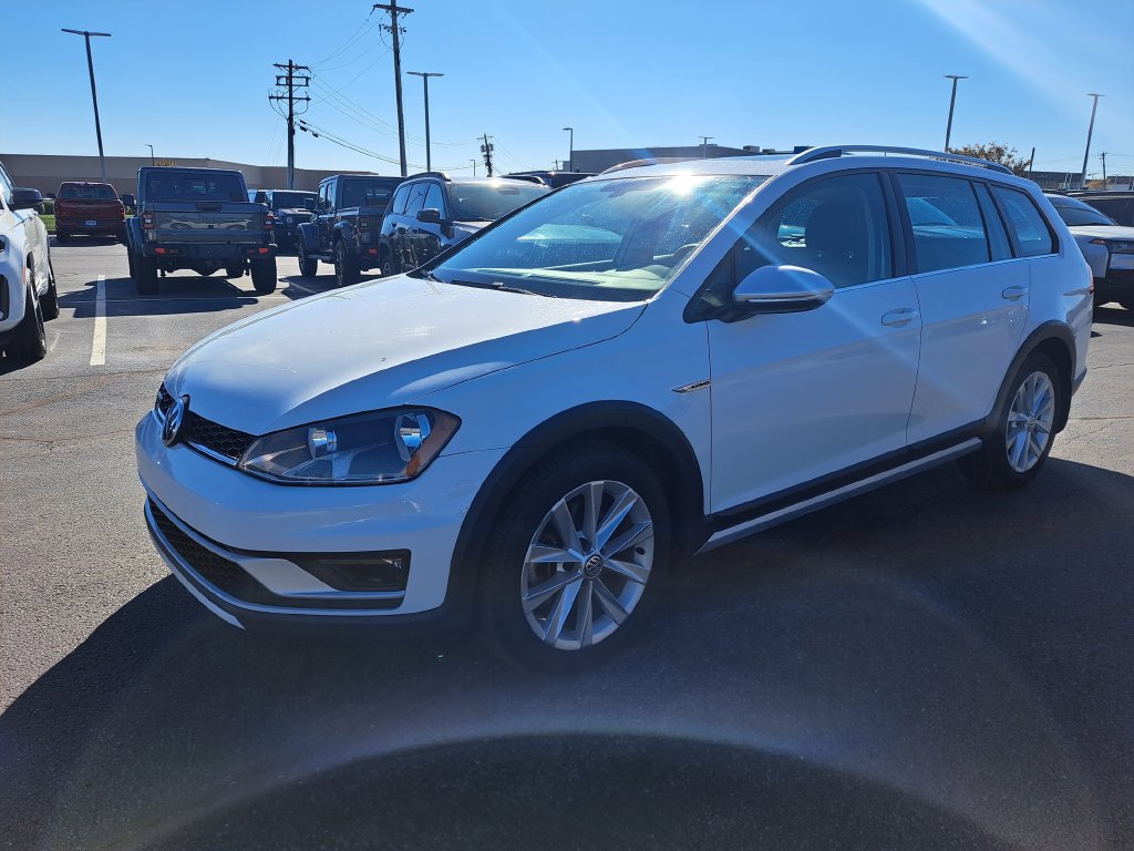 Used 2017 Volkswagen Golf Alltrack SE AWD/4WD image 7