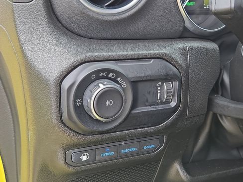 Used 2023 Jeep Wrangler Unlimited Sahara w/ Cold Weather Group AWD/4WD image 22