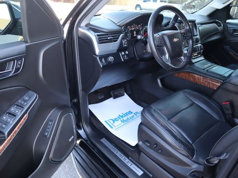 Used 2017 Chevrolet Tahoe Premier image 3