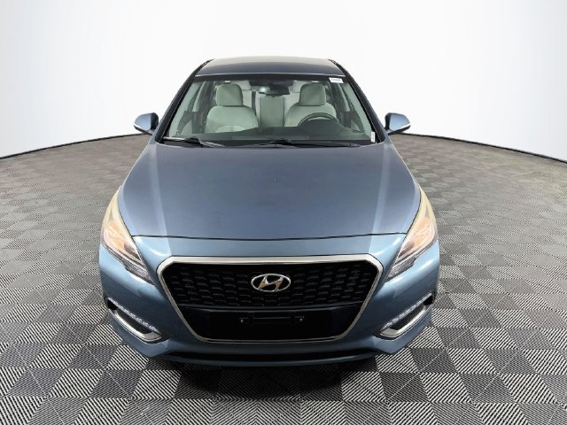 Used 2016 Hyundai Sonata SE FWD image 2
