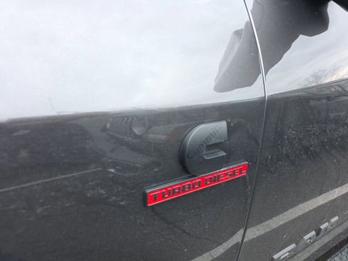 Used 2022 RAM 2500 Laramie w/ Night Edition image 16