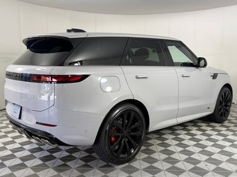 New 2026 Land Rover Range Rover Sport Dynamic SE AWD/4WD image 9