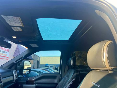 Used 2017 Ford F250 Platinum w/ Platinum Ultimate Package image 8