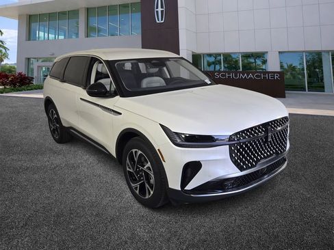 New 2026 Lincoln Nautilus Premier AWD/4WD image 2