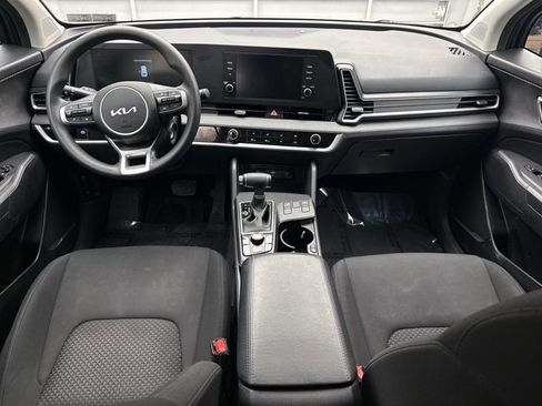 Used 2023 Kia Sportage LX image 14
