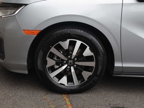 Used 2025 Honda Odyssey EX-L image 13