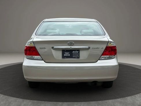 Used 2005 Toyota Camry LE image 5