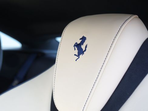 Used 2022 Ferrari Roma RWD image 20