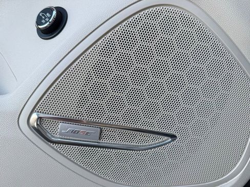 Used 2023 Buick Envision Avenir image 19