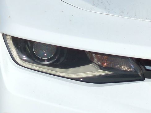 Used 2018 Chevrolet Camaro LT w/ RS Package image 10