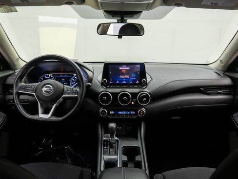 Used 2020 Nissan Sentra SV image 9