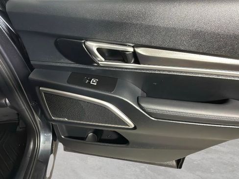 Used 2024 Kia Telluride S image 33