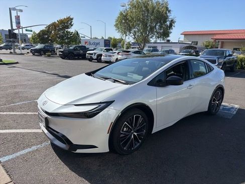 Used 2025 Toyota Prius Limited FWD image 16