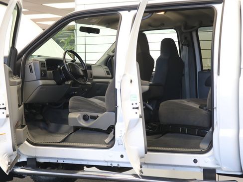 Used 2002 Ford F350 XLT image 44