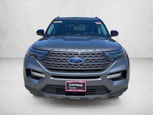 Used 2023 Ford Explorer XLT w/ Equipment Group 202A AWD/4WD image 2