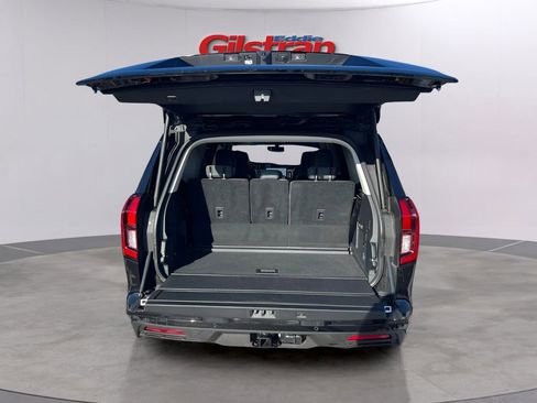 Used 2025 Ford Expedition Active AWD/4WD image 15