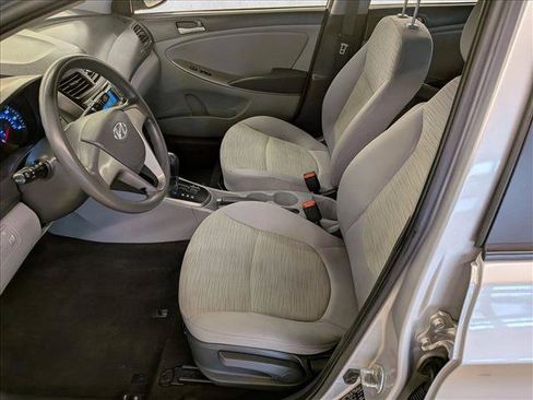 Used 2017 Hyundai Accent SE FWD image 19
