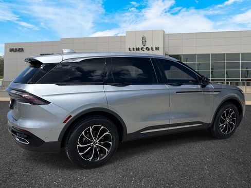 Certified 2024 Lincoln Nautilus Premier AWD/4WD image 2
